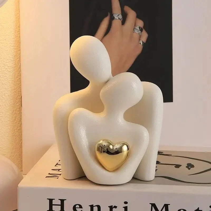 1 Piece Romantic Love Embrace Statue Ornament Pottery Couple Set Bedroom Interior Decoration Valentine'S Day Gift